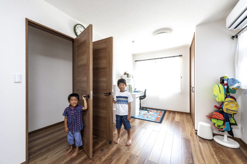 写真：将来は2つに分けられる子ども部屋
